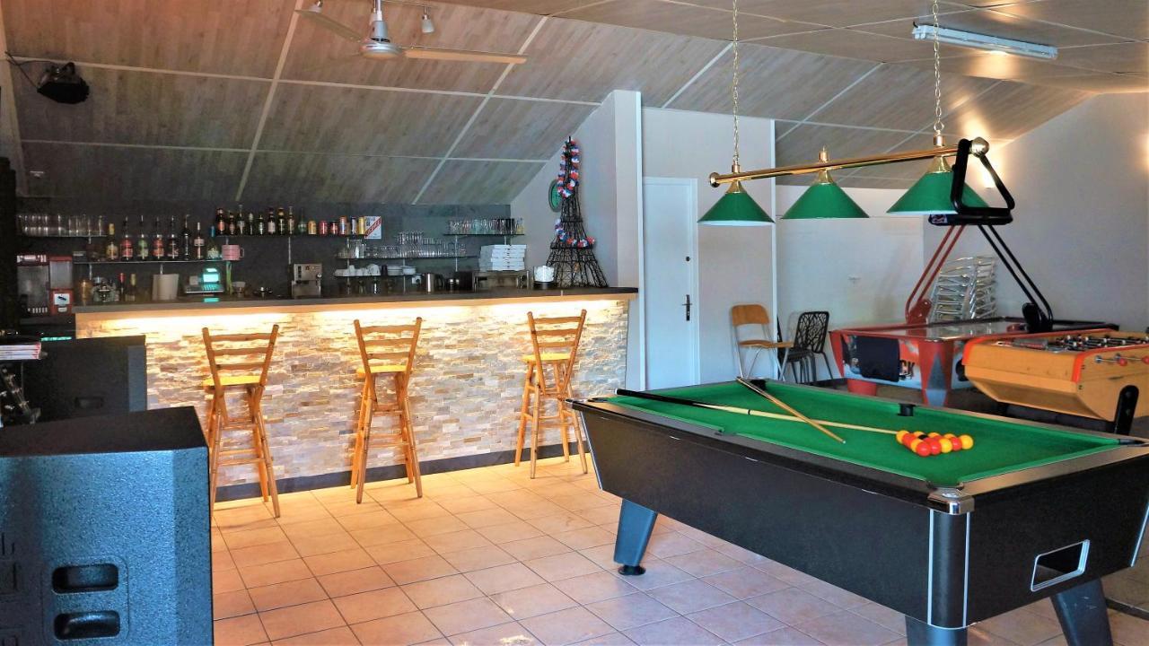 Camping Paris Beau Village Villiers-sur-Orge Bagian luar foto
