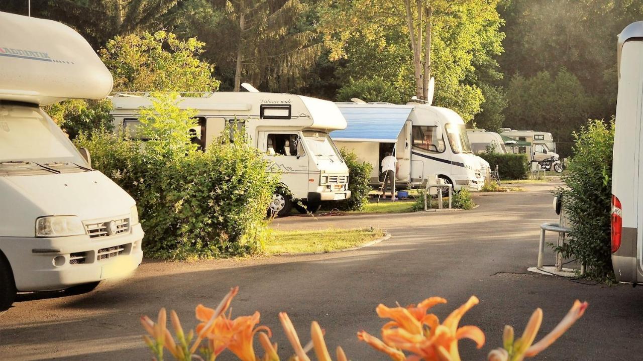 Camping Paris Beau Village Villiers-sur-Orge Bagian luar foto