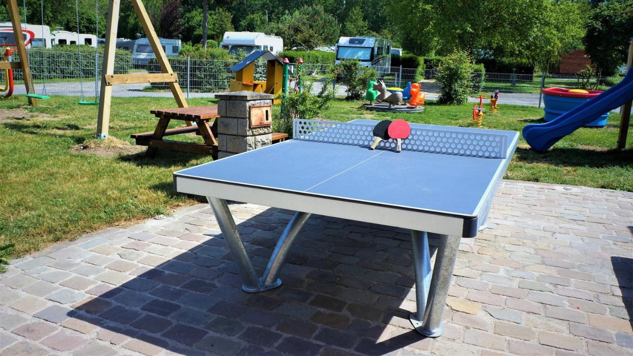 Camping Paris Beau Village Villiers-sur-Orge Bagian luar foto